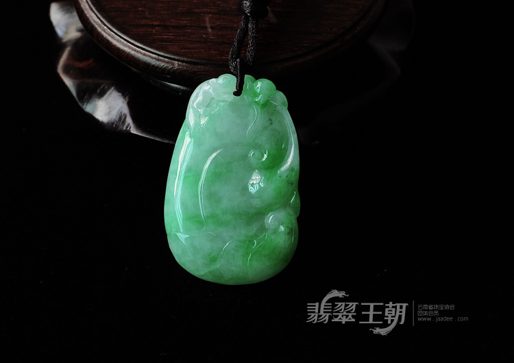 冰种翠色缅甸翡翠如意寿挂件