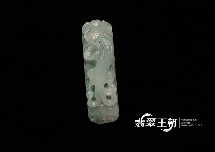 冰种飘花缅甸翡翠龙钩挂件