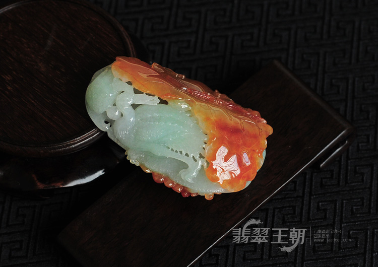 糯冰种红黄翡晴水缅甸翡翠一路连科手玩件