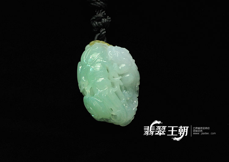 冰种三彩缅甸翡翠人生如意挂件