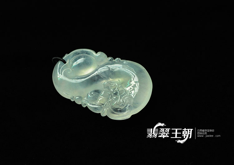 冰玻种缅甸翡翠龙行如意挂件