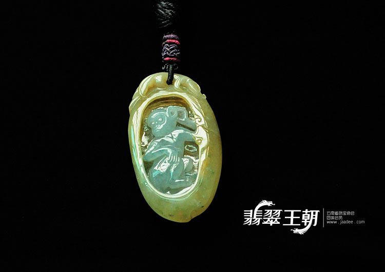 冰种褐黄翡略飘花缅甸翡翠灵猴挂件