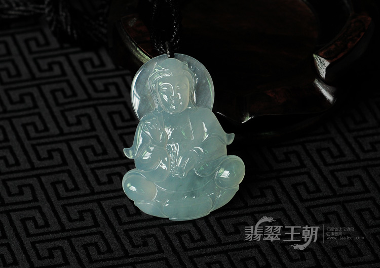 冰玻种晴水缅甸翡翠观音挂件
