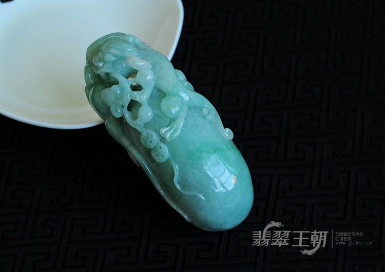 https://jdimg.jaadee.net//images/201109/goods_img/8066_P_1316476546877.jpg