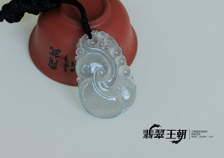 冰玻种缅甸翡翠如意挂件