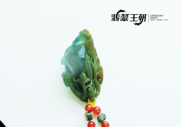 糯冰种黄翡缅甸翡翠玉兰花手玩件