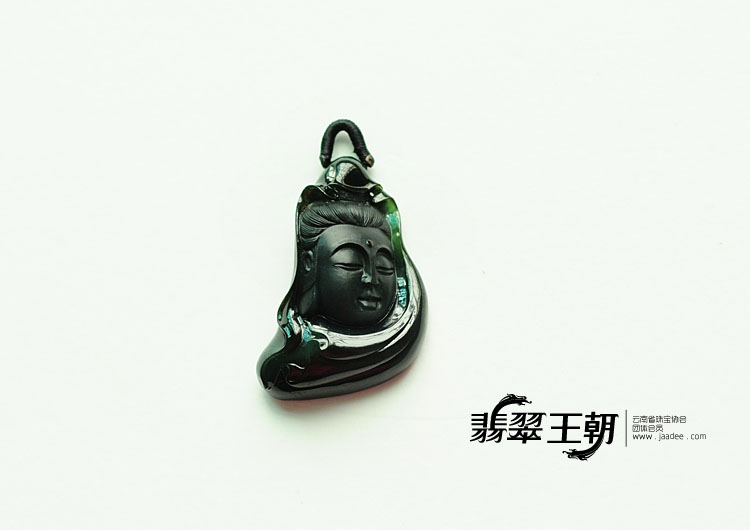 冰玻种墨翠缅甸翡翠观音头挂件
