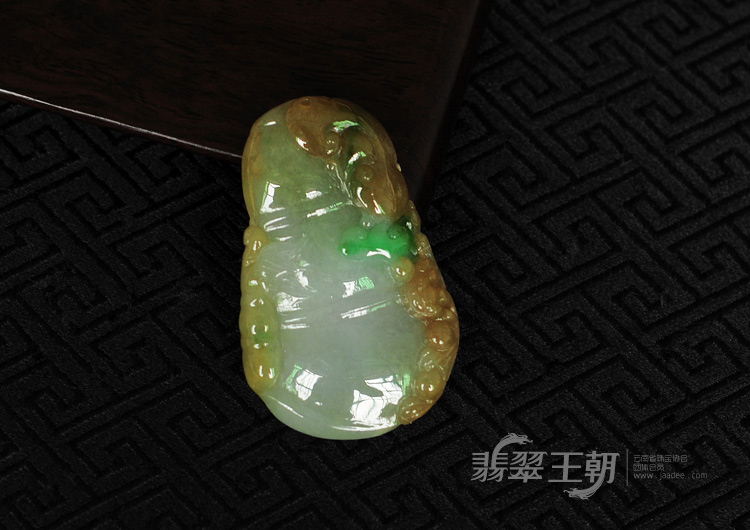 糯冰种黄加绿缅甸翡翠节节高挂件