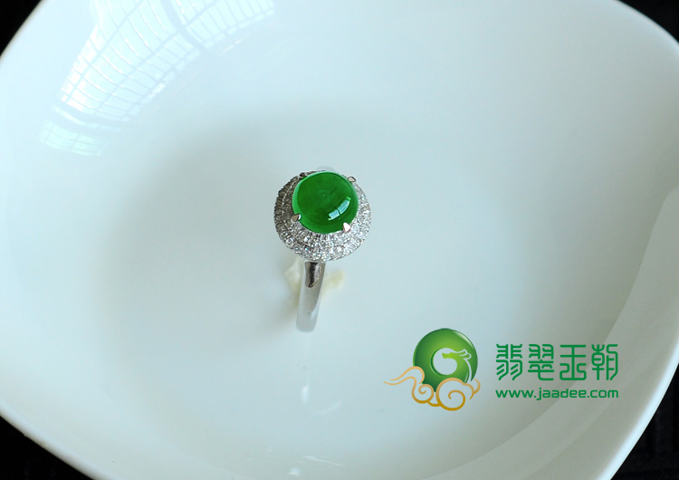 冰种满绿缅甸翡翠镶白金戒指