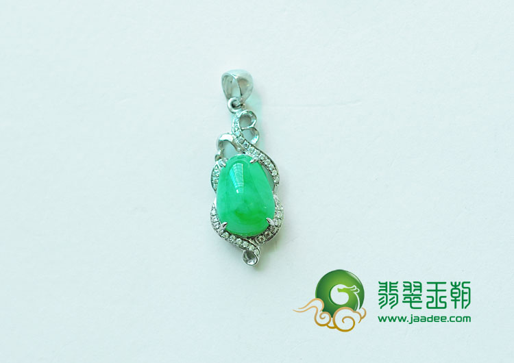 糯冰种苹果绿缅甸翡翠镶银水滴胸坠