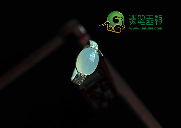 冰种缅甸翡翠镶银戒指（奥钻）