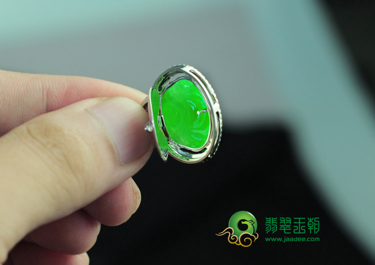 冰种满绿缅甸翡翠镶白金玉佛挂件(真钻)