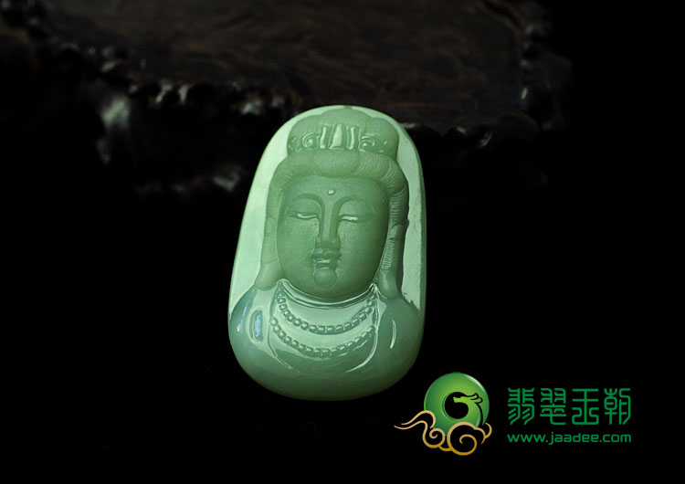 糯冰种青色缅甸翡翠观音头挂件