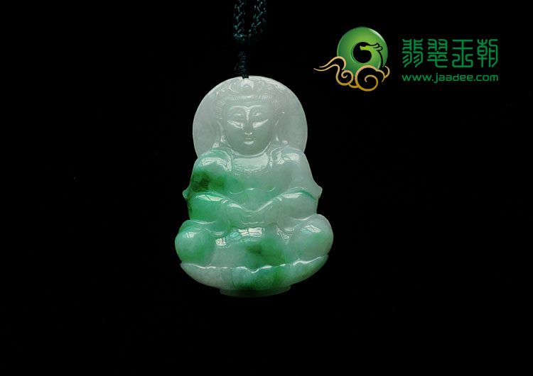 糯冰种翠色缅甸翡翠观音挂件