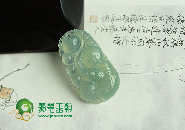 冰种飘花缅甸翡翠如意挂件