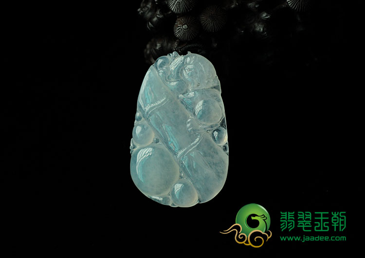 冰种缅甸翡翠节节高挂件