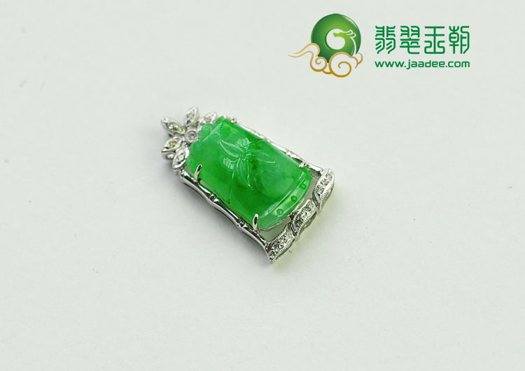 冰种翠绿缅甸翡翠包白金节节高胸坠（真钻）
