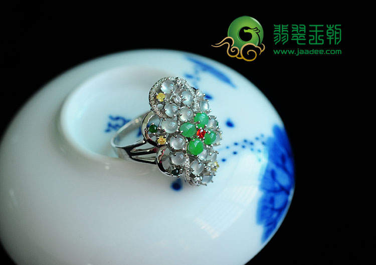 冰种三彩缅甸翡翠925银镀白金花形戒指