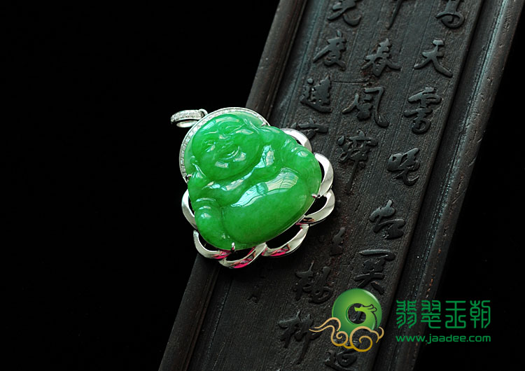 糯冰种苹果绿缅甸翡翠包白金玉佛挂件（真钻）