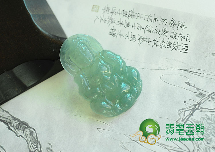 冰种晴水缅甸翡翠观音挂件