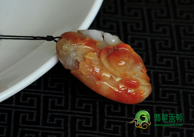 糯冰种红黄翡缅甸翡翠欢喜富贵挂件