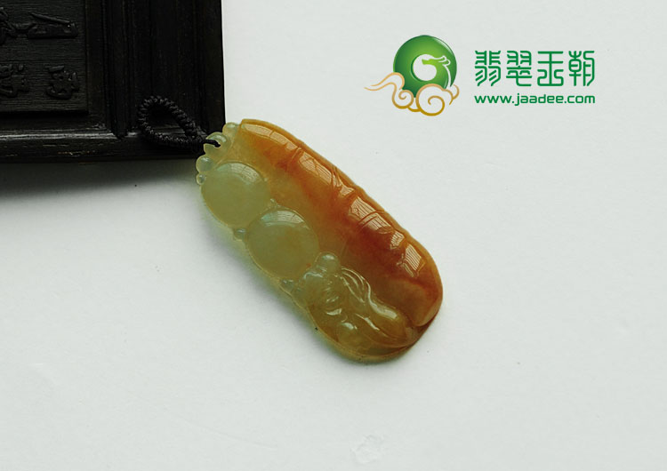 冰种黄翡缅甸翡翠节节高挂件