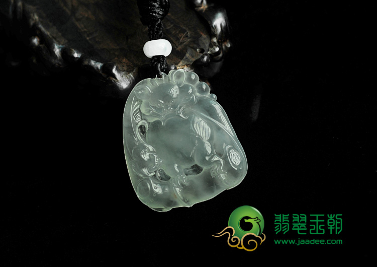 冰种淡晴水缅甸翡翠福在眼前挂件