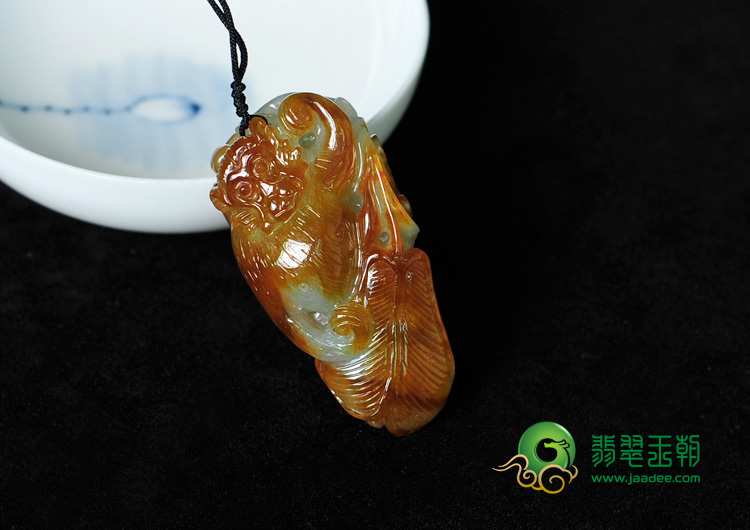 糯冰种褐红翡缅甸翡翠灵猴献福挂件