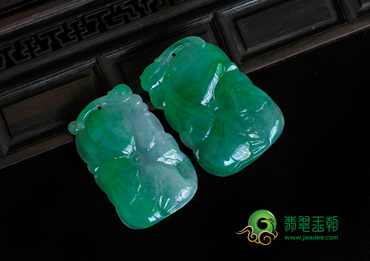 糯冰种飘翠缅甸翡翠年年有余挂件（一对）