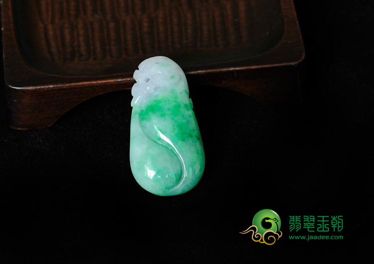 糯冰种春带彩缅甸翡翠福禄寿挂件