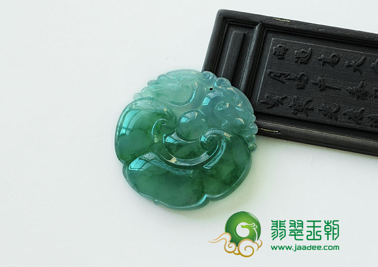 冰种飘花缅甸翡翠如意挂件