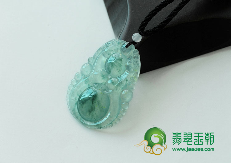 冰玻种飘花缅甸翡翠如意挂件