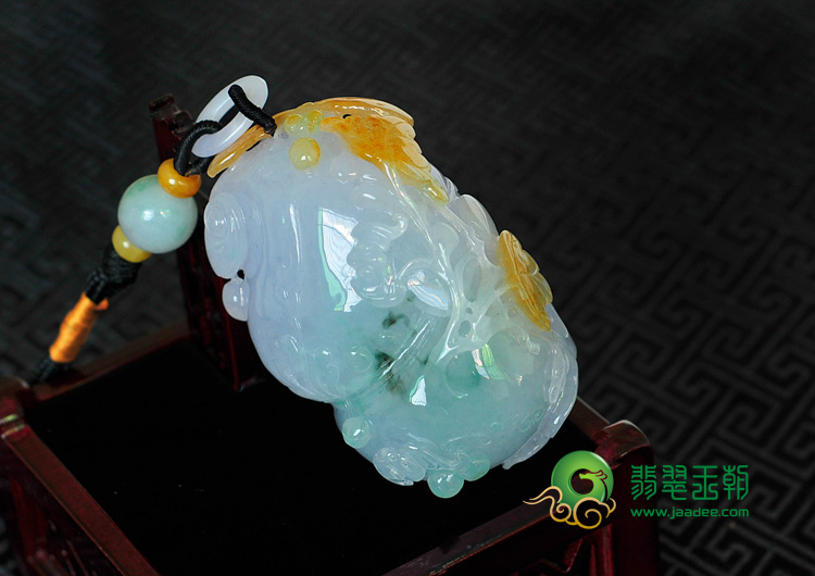 冰种三彩缅甸翡翠福禄寿手玩件
