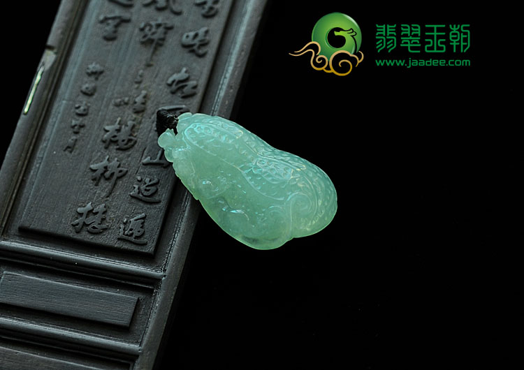 冰种晴水缅甸翡翠生意兴隆挂件