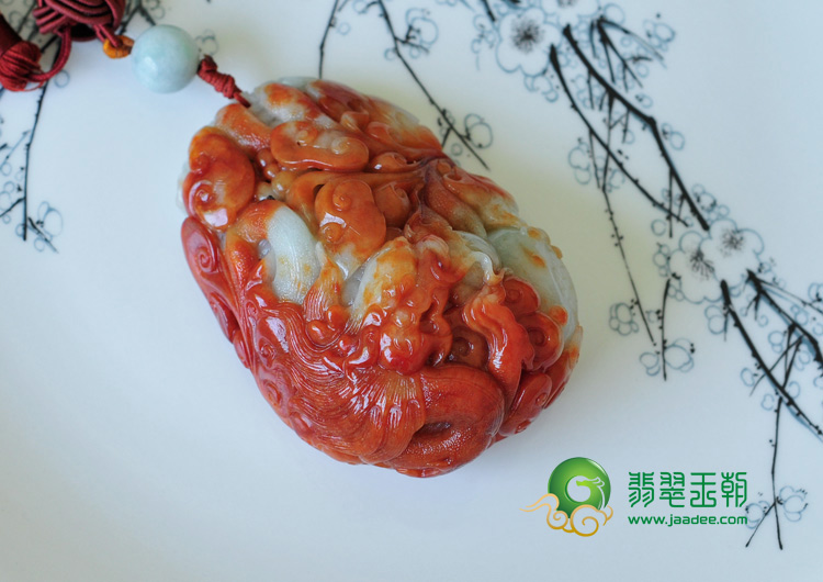 细糯种红翡缅甸翡翠龙行天下手玩件