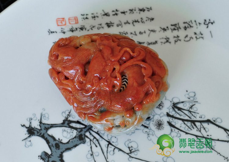 细糯种红翡缅甸翡翠龙行天下手玩件