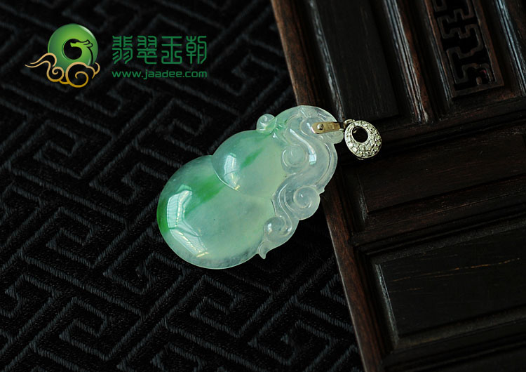冰种飘翠缅甸翡翠福禄寿挂件