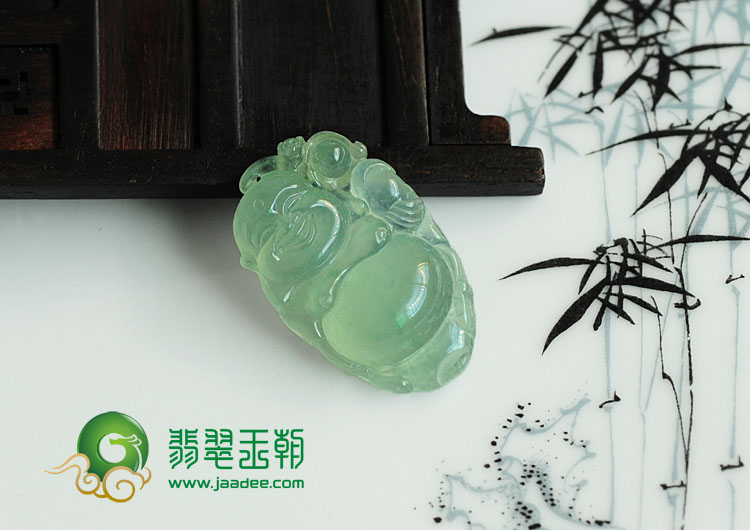 冰玻种晴水缅甸翡翠逍遥佛挂件