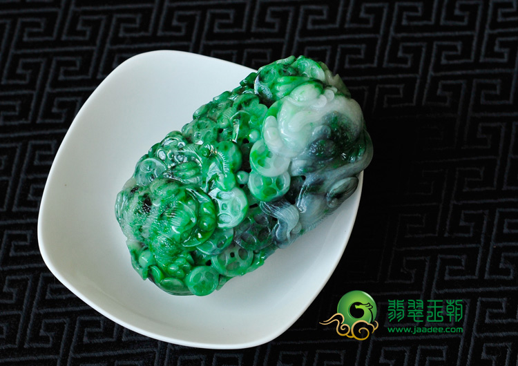 细糯种飘绿花缅甸翡翠金钱缠身手玩件