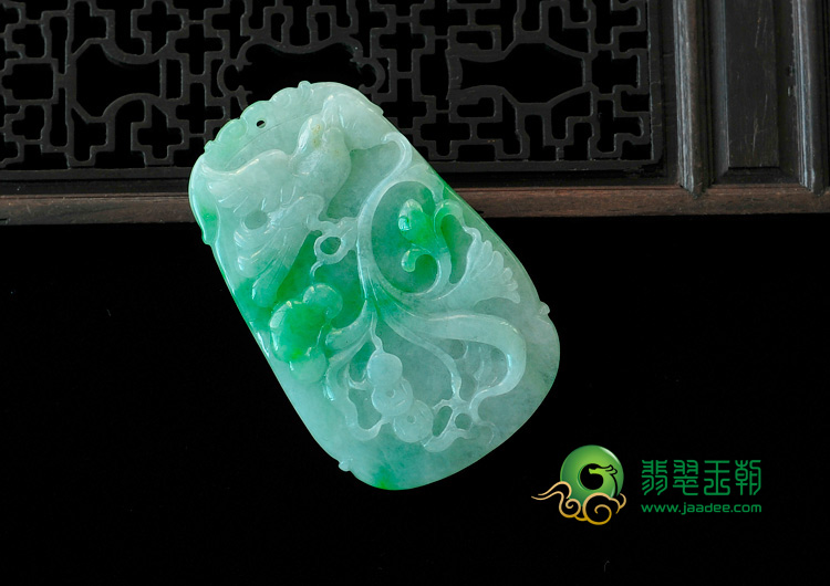 糯冰种翠色缅甸翡翠鸟语花香挂件