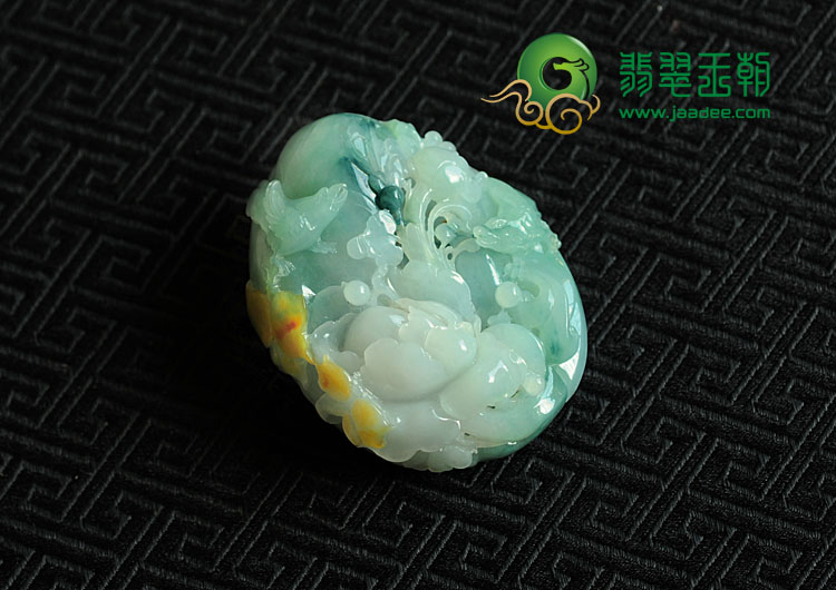 糯冰种三彩缅甸翡翠富贵双喜手玩件