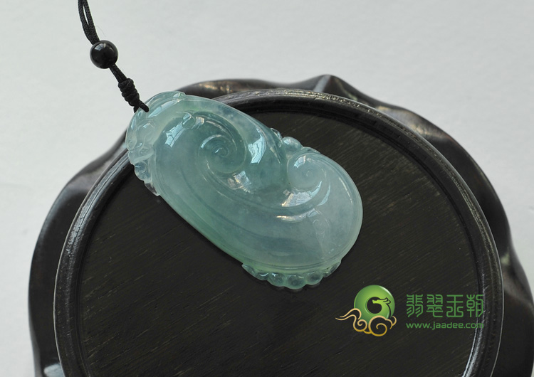 冰种晴水缅甸翡翠如意挂件