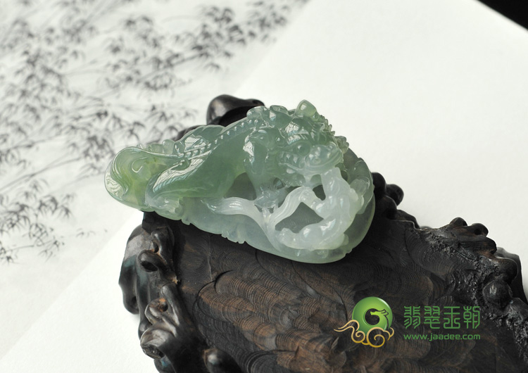 冰种晴水缅甸翡翠貔貅挂件