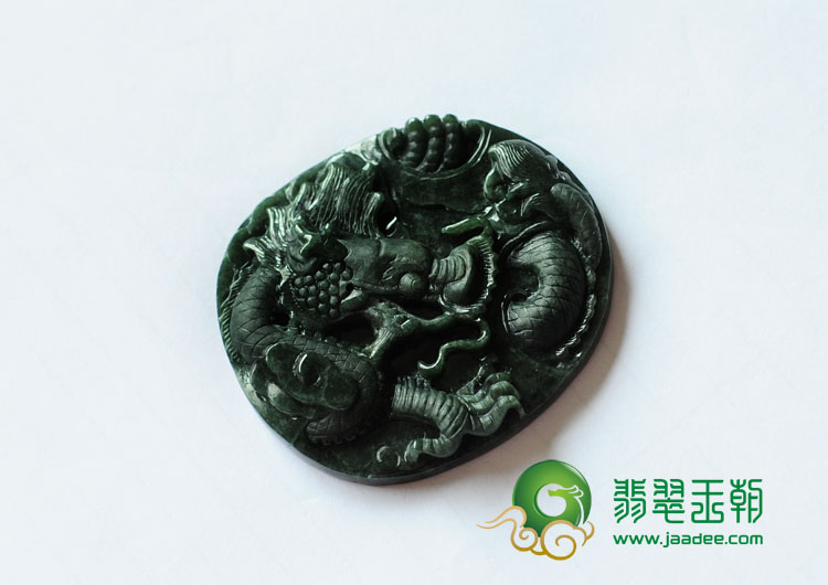 糯冰种墨翠缅甸翡翠龙行天下挂件