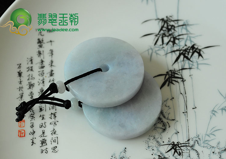 糯冰种春带彩缅甸翡翠平安扣挂件（一对）