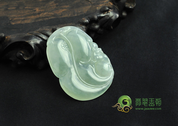 冰种晴水缅甸翡翠龙成大业挂件