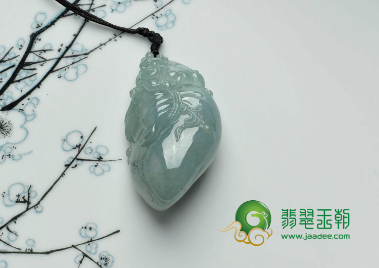 冰种晴水缅甸翡翠福瓜挂件