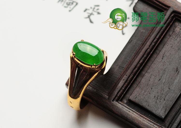 糯冰种阳绿满绿缅甸翡翠戒面