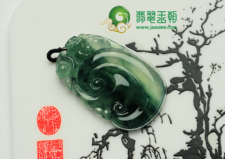 冰玻种飘花缅甸翡翠如意挂件