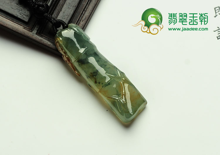 冰种黄翡飘花缅甸翡翠节节高挂件